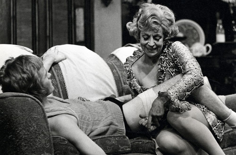 Carmen Silvera in Entertaining Mr Sloane, 1971